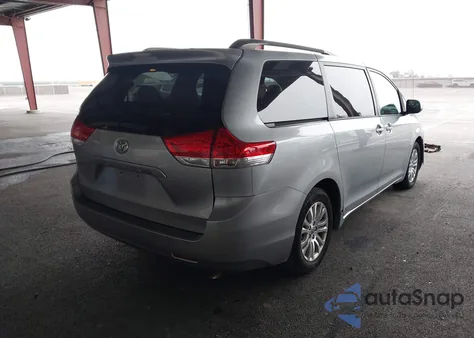 2014 Toyota Sienna Xle V6 8 Passenger from USA, damaged, VIN 5TDYK3DC6ES458830